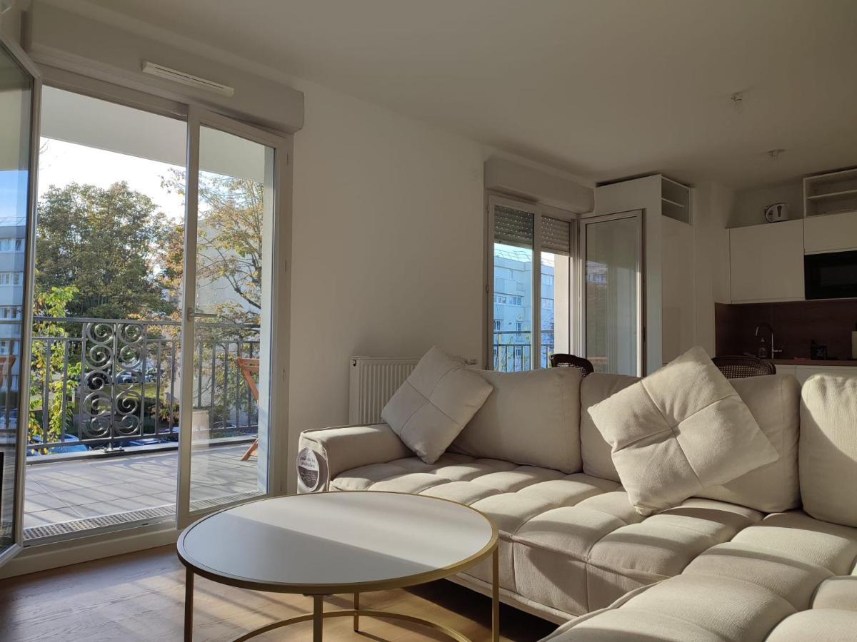 Chambre Privee Dans Un Nouvel Appartement Partage Pres De Paris Avec Parking Gratuit Chevilly-Larue Eksteriør billede