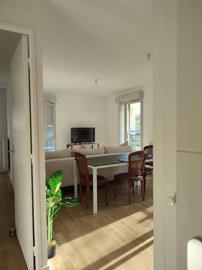 Chambre Privee Dans Un Nouvel Appartement Partage Pres De Paris Avec Parking Gratuit Chevilly-Larue Eksteriør billede