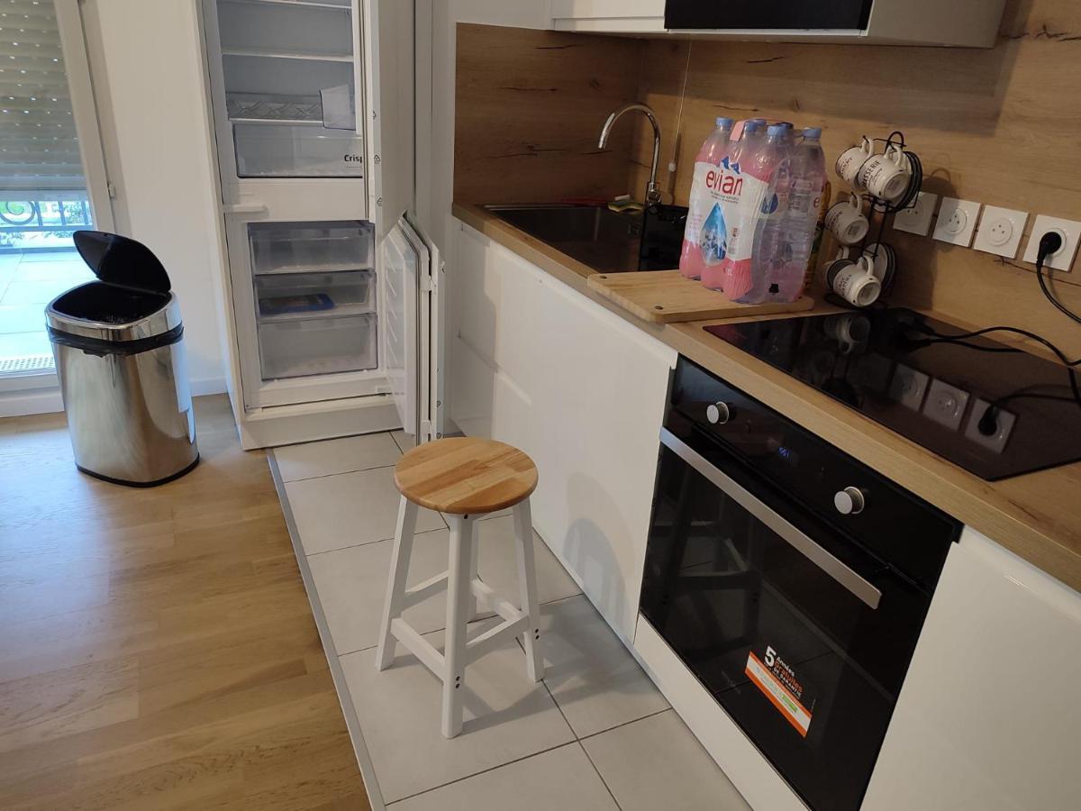 Chambre Privee Dans Un Nouvel Appartement Partage Pres De Paris Avec Parking Gratuit Chevilly-Larue Eksteriør billede