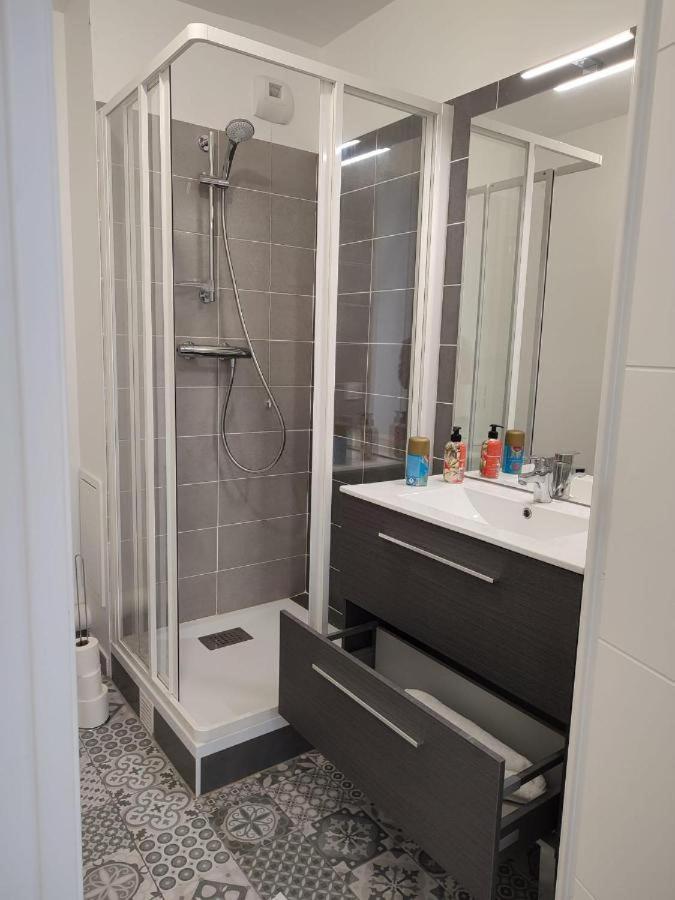 Chambre Privee Dans Un Nouvel Appartement Partage Pres De Paris Avec Parking Gratuit Chevilly-Larue Eksteriør billede